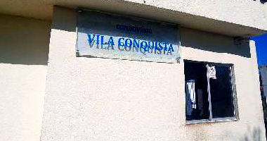 Casa 2 quartos, 2 banheiros, 66m² construída, desocupada