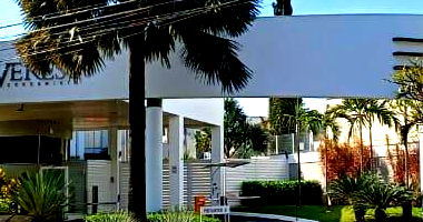 Casa ampla 6 quartos, 4 banheiros, 2 vagas, piscina, ocupada