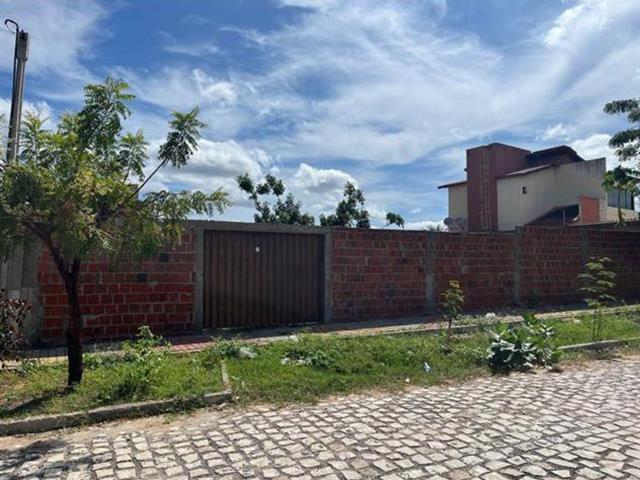 Terreno em Mossoró com 435,25m² -
