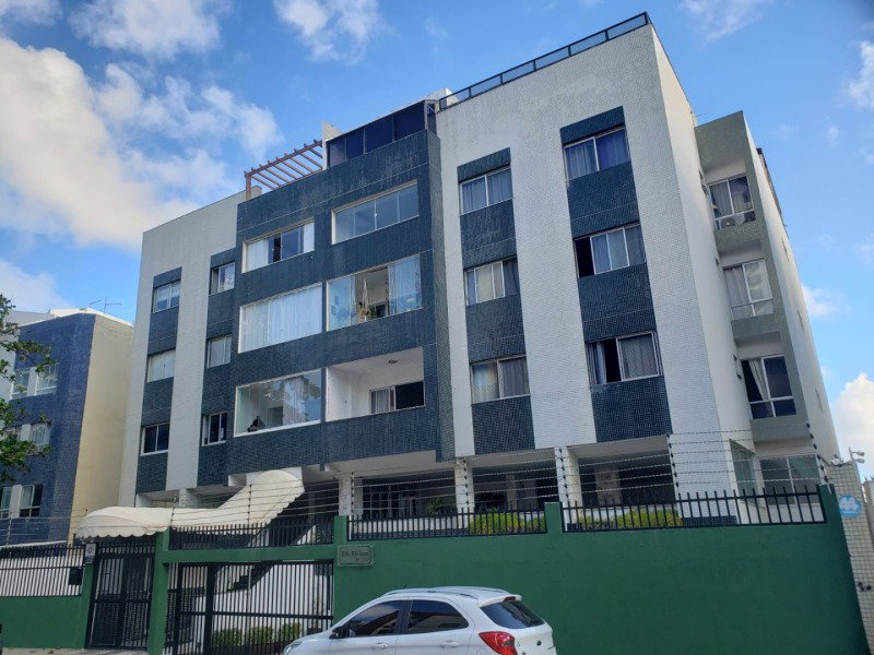 Apartamento de Cobertura com 4 Quartos no Edifício Riviera - Costa Azul