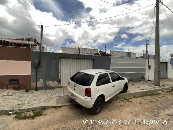 Casa com 2 quartos, 1 banheiro, 62,87m² área privativa, 1 vaga