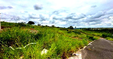 Terreno em Jardim Aeroporto IV com 259,21 m²