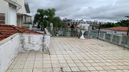 Casa com 3 quartos, 310m², desocupada