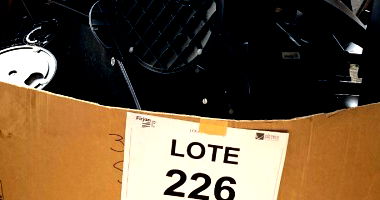 Sucata de Equipamentos Eletrônicos - 30 Monitores