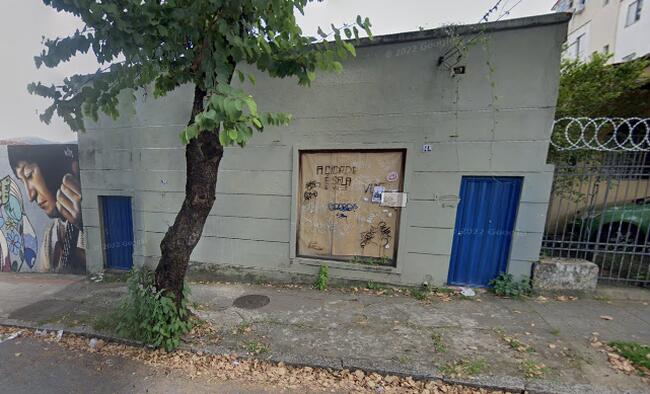 Casa Geminada em Santa Tereza com 2 Quartos e 1 Banheiro