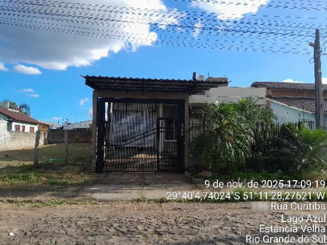 Casa com 2 quartos, 48,7m² de área privativa e 250m² de terreno