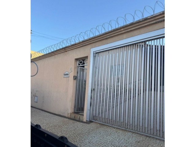 Casa com 3 quartos, 77,74m², terreno 360m², Itumbiara/GO