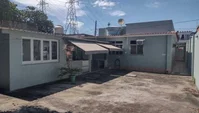 Casa ocupada com 2 quartos e 143,91 m² construída