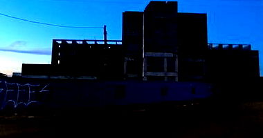 Terreno de esquina com obra paralisada, 8.840 m² construída