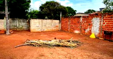 Terreno Urbano com Edificação em Perolândia-GO