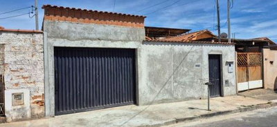 Terreno com Casa em Poços de Caldas - 180m²