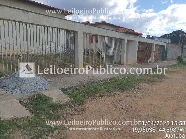 Casa com 2 quartos, 1 banheiro, 1 vaga, 85,99m² construída