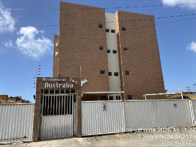 Apartamento 2 quartos, 2 banheiros e 1 vaga