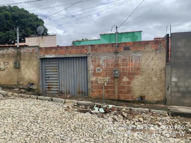 Casa com 2 quartos em Jequitinhonha/MG