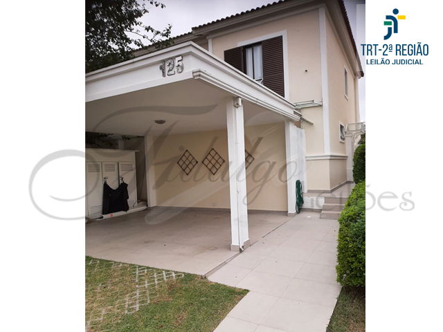Casa tipo D com 3 quartos, 2 banheiros, 1 vaga, 165m² construída, ocupada