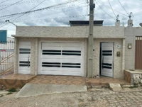 Casa com 199m² de área construída em Sertânia/PE