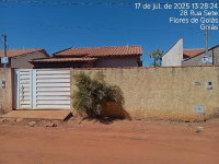 Casa em Flores de Goiás/GO com 2 quartos