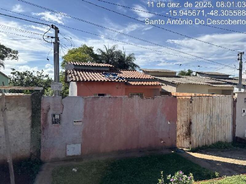 Casa com 2 quartos em Santo Antônio do Descoberto