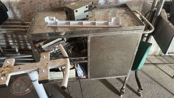Armário de Carrinho e Gelágua em Aço Inox