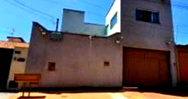 Casa 204m² com Terreno 200m² em Goiânia/GO - 3 quartos, 2 banheiros, 1 vaga