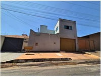 Casa 204m² com Terreno 200m² em Goiânia/GO - 3 quartos, 2 banheiros, 1 vaga