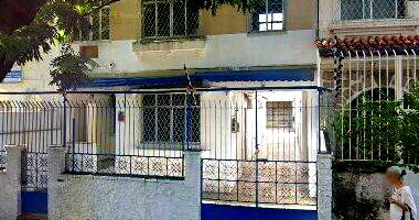 Prédio Comercial de 2 Andares com Elevador e Consultórios