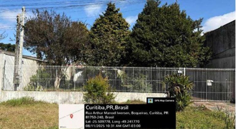 Terreno com 754m² e 118m² construídos em Curitiba/PR