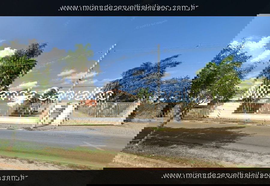 Terreno com galpões, área total 20.656m², construída 2.664m², Donana