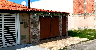 Casa com 2 Quartos e 2 Banheiros em Resende