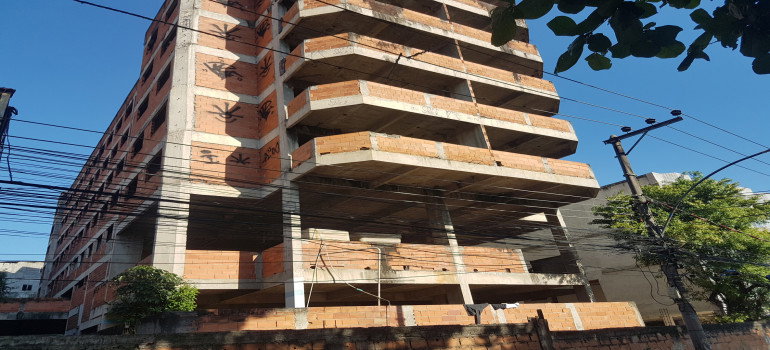 Prédio inacabado com 29 apartamentos, excelente oportunidade para investidores