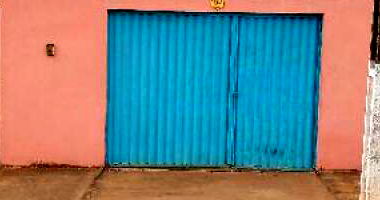 Casa 2 quartos, 1 banheiro, 1 vaga, 80m² construída, desocupada