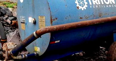 Distribuidor de Esterco Líquido Triton DEL-5000 BL Ano 2014