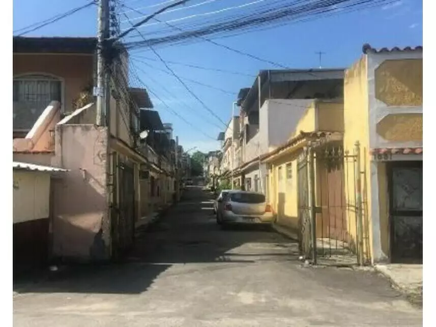 Casa com 161,79m² construída e 78,40m² de terreno, imóvel ocupado