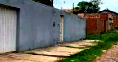 Casa em leilão com 4 quartos e 3 banheiros