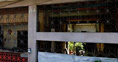 Casa de 2 andares em Bangu com 4 quartos e 1 suíte