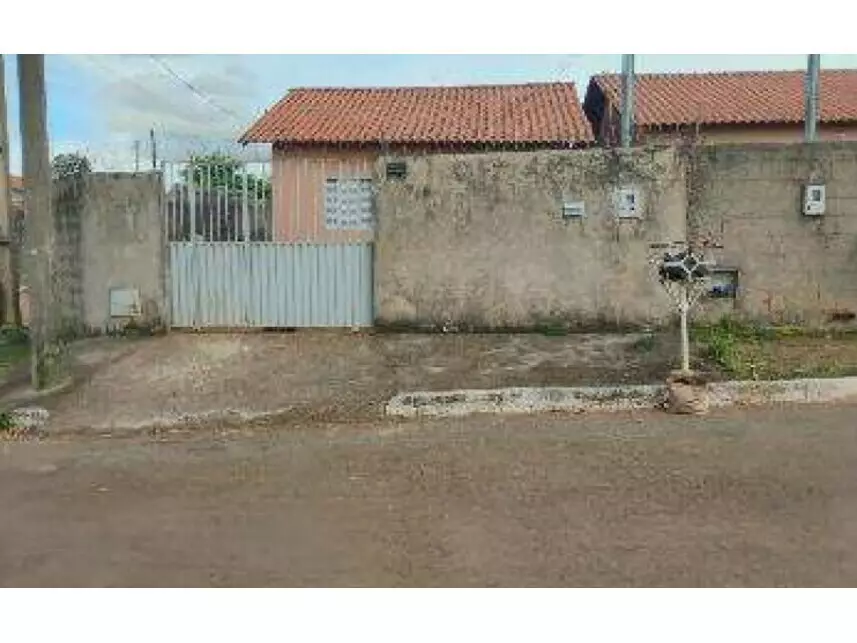 Casa com 47,5m² construídos em Cocalzinho de Goiás