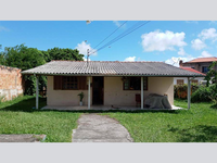 Casa Ocupada em Laguna com 168m² de Área Construída