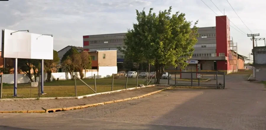 Imóvel comercial com 15.122,63m² de área total