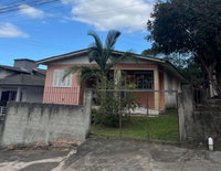 Casa com 376,80m², 3 quartos, 2 banheiros, vaga para 2 carros