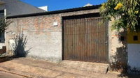 Casa com 2 quartos, 1 banheiro, 160m² de terreno, ocupada