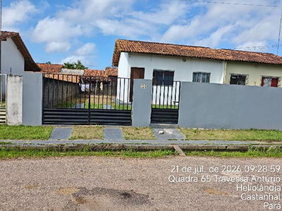 Casa com 2 Quartos e Garagem em Castanhal