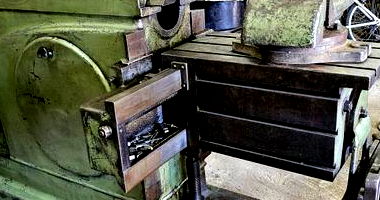 Plaina Zocca 800mm - Máquina em Funcionamento