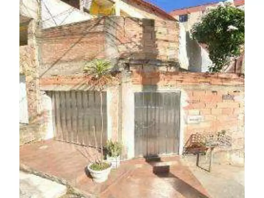 Casa em Leilão com 50.83m² Construída e Terreno de 53.41m²