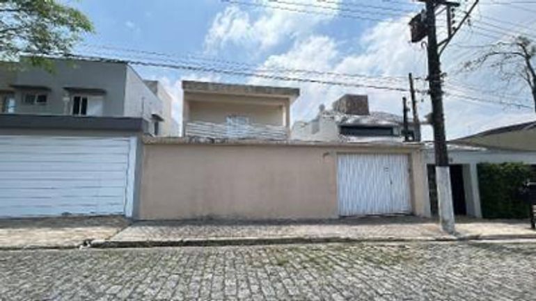 Casa padrão ocupada 305m² em São Bernardo do Campo