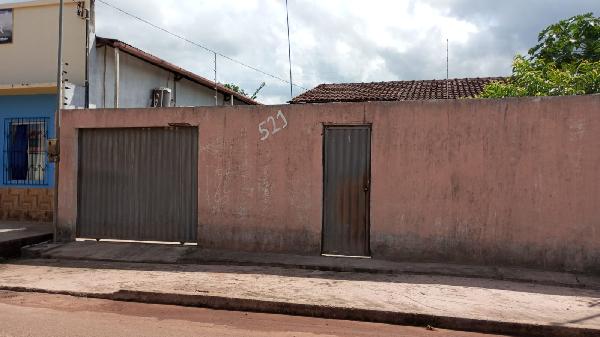 Casa aconchegante com 2 quartos e 58,25m² construída