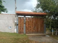 Casa Ocupada em Área de 2.175 m² com 191 m² Construídos