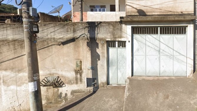 Casa 3 quartos, 2 banheiros, 128m² - Retiro