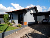 Casa em Taquara com 48,75m² e terreno de 418m² - Ocupada
