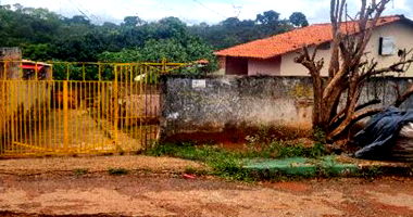 Casa residencial com 3 quartos, 2 banheiros, 1 vaga, 61.87m², ocupada
