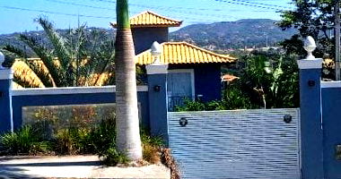Casa padrão com 4 quartos e 5 banheiros, 217 m² construída, ocupada